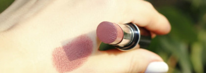 Не сушит, не отпечатывается, стойкая и абсолютно матовая помада Faberlic Стойкий поцелуй