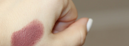 Не сушит, не отпечатывается, стойкая и абсолютно матовая помада Faberlic Стойкий поцелуй