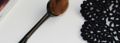 Спасибо Виктории Koffkathecat за знакомство с новинкой. Видео-бонус - макияж лица с помощью одной кисти