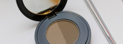 Пудра для бровей Anastasia BH, которая подойдет и блондинкам, и шатенкам