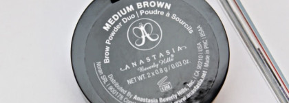 Пудра для бровей Anastasia BH, которая подойдет и блондинкам, и шатенкам