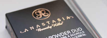 Пудра для бровей Anastasia BH, которая подойдет и блондинкам, и шатенкам