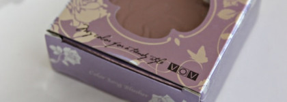 Красивейшие румяна и даже легкий скульптор Mocha Brown от Vov. Находка для "бледнокожих"