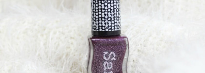 Красивый , но не идеальный Konad Sandy Purple Glitter