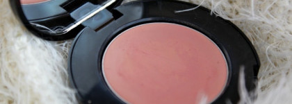 Золотистое свечение или румяна Senna в оттенке Geranium