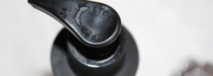 Спасение кожи на знойном морском побережье с Riche Body Oil Pomegranate