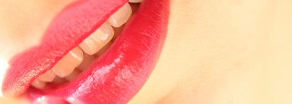 Если не любите матовый сухой финиш, то вам точно нужны помады от Rimmel. Оттенки 700 Naughty Nude и 510 Best of the Best