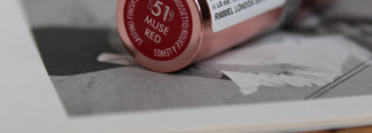 Губная помада Rimmel Lasting Finish Matte by Kate в оттенке 51 Muse Red