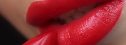 Губная помада Rimmel Lasting Finish Matte by Kate в оттенке 51 Muse Red