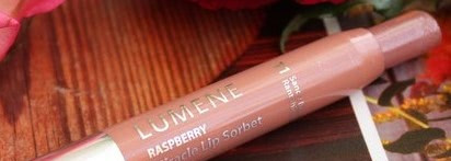 Помада-карандаш для губ Lumene "Ягодный сорбет" Raspberry Miracle