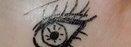 Мастер совершенной линии - Maybelline Master Precise Liquid Eye Liner "Black"