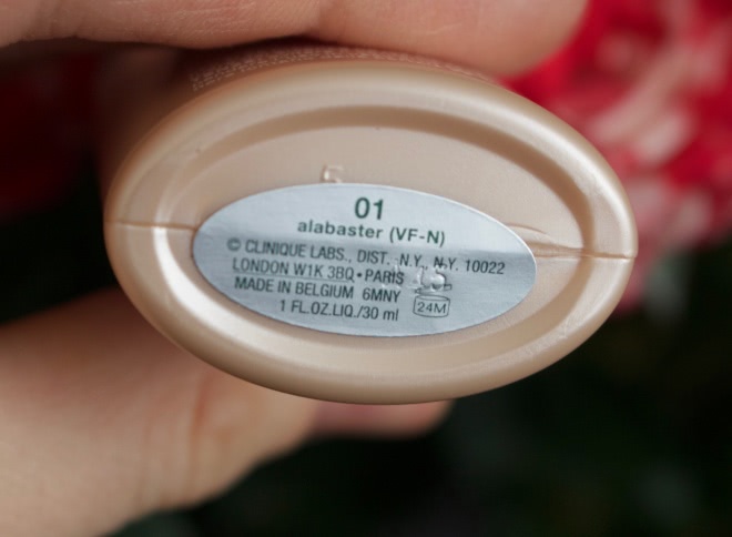 Clinique Even Better Makeup SPF 15 01 Alabaster тональный крем
