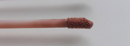 Блески для губ Max Factor Color Elixir Gloss в оттенках #80 lustrous sand и #65 lustrous plum