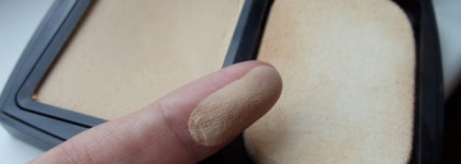 Чувство неопределенности с пудрой Chanel Mat Lumiere Luminous Matte Powder Makeup SPF 10 (в оттенке 50)