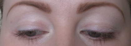 Добавим яркости теням с NYX Eye Shadow Base в оттенке White