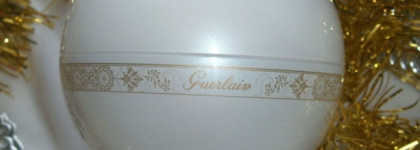 Guerlain Meteorites Flocons Enchantes Light-Enhancing Powder Face And Decollete