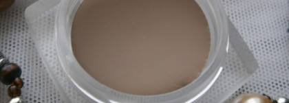 NYX Tame&Frame Tinted Brow Pomade в оттенке №01 Blonde