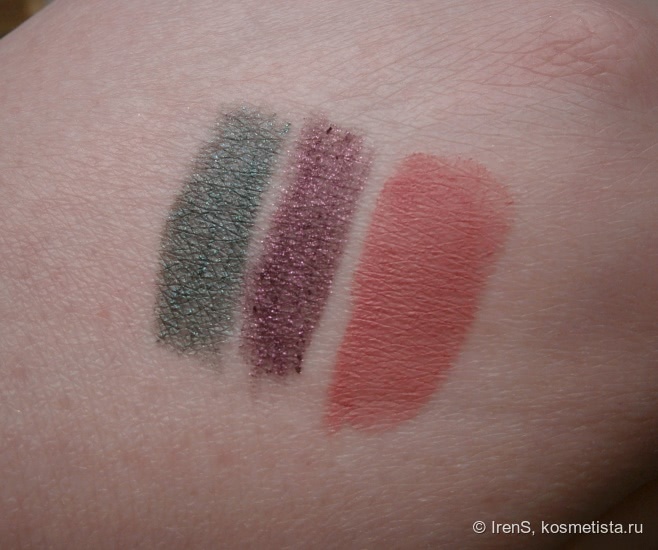 Avon: True Colour Perfectly Matte Lipstick в оттенке Pure Pink и Glimmerstick Diamonds Eye Liner в оттенках Sugar Plum и Emerald Glow