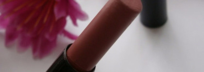 Avon Ultra Beauty Lipstick в оттенке Totally Twig