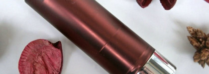 Essence Matt Matt Lipstick в темном сливово-вишневом оттенке №08 It`s a statement