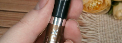 Essence Liquid Ink Eyeliner в оттенке 02 Bronzy & Clyde