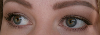 Essence Liquid Ink Eyeliner в оттенке 02 Bronzy & Clyde