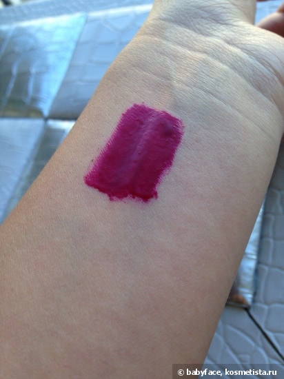 Ох уж эта фатальная дама Catrice Thrilling Me Softly Wet Shine Stain Lip Lacquer C03 Fatal