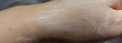 Очищающая пенка для лица Missha Near Skin pH Balancing Cleansing Foam