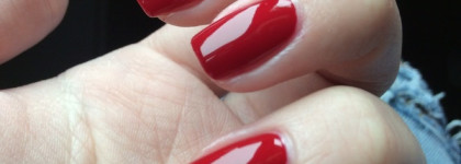 Max Factor Gel Shine Lacquer Radiant Ruby - бюджетный красный