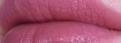 Развязалась... Giorgio Armani Rouge D'armani Sheers Hydrating Lipcolor № 524 Rose wood