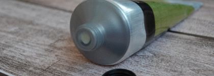 Топ продуктов в уходе за собой, которые со мной уже более пяти лет: The Body Shop Hemp Hard-Working Hand Protector