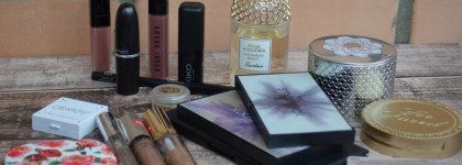 Косметичка декабря "суматоха, Новый год, истерия и завалы"