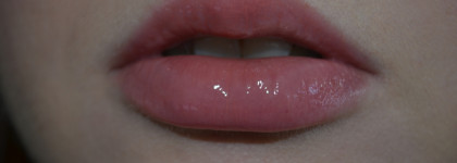 Красивые губы - увлажненные губы