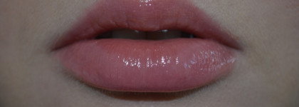 Красивые губы - увлажненные губы