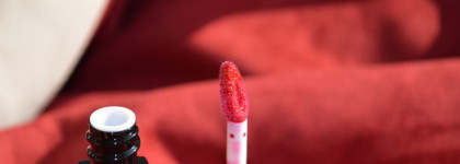 Корейский красавец в ярком оттенке VOV Silky fit lip gloss # 15 Cherry Wine, хорош ли?