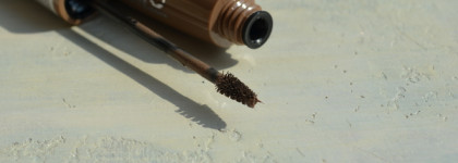 Средства для идеальных бровей: тушь для бровей Bourjois Brow Fiber Oh, Oui! и маркер для бровей Vivienne Sabo Brow Marker Fleur Du Soleil