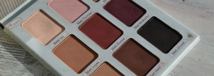 Косметичка на апрель для хорошего настроения