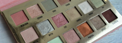 Минималистичная косметичка марта