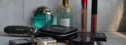 Макияжная косметичка этого августа