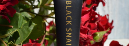 Чёрные улитки для глаз FarmStay Black Snail Premium Rolling Eye Serum