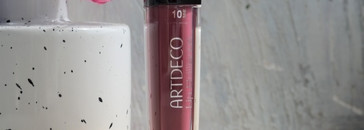 Забытый, но такой идеальный блеск для губ Artdeco Lip Brilliance Long Lasting Lip Gloss № 10 Brilliant Carmine