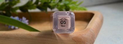 Матовые, но красивые Vivienne Sabo Artiste Liquid Eyeshadow - gris mat 05 beige