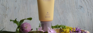 Лучший лёгкий увлажняющий санскрин для жирной кожи в 2024 Haruharu Wonder Black Rice Moisture Airyfit Spf50+ PA++++