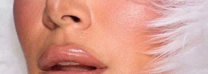 Новая и шикарная Huda Beauty Icy Nude Eyeshadow Palette