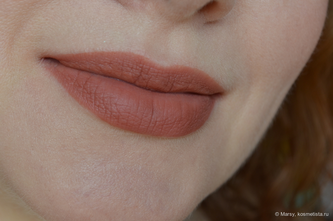 Нанесено ровно то, что было на спонже, без карандаша