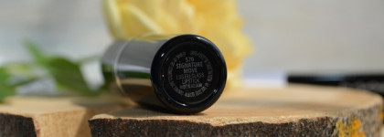 Mac Lustreglass Lipstick в оттенке Signature Move - лучшая осенняя