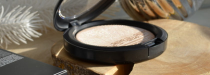 Самый универсальный среди доступных MAC Extra Dimension Skinfinish - Double - Gleam