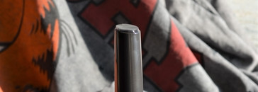 Магический серый MAC Squirt Plumping Gloss Stick в оттенке 14 Jet