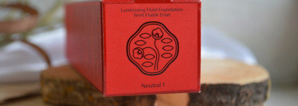 Самый любимый для сияющей кожи Shiseido Synchro Skin Glow Luminizing Fluid Foundation SPF 20 - Neutral 1