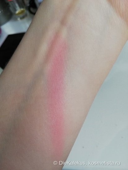 Румяна Shiseido InnerGlow CheekPowder в оттенке 03 Floating Rose